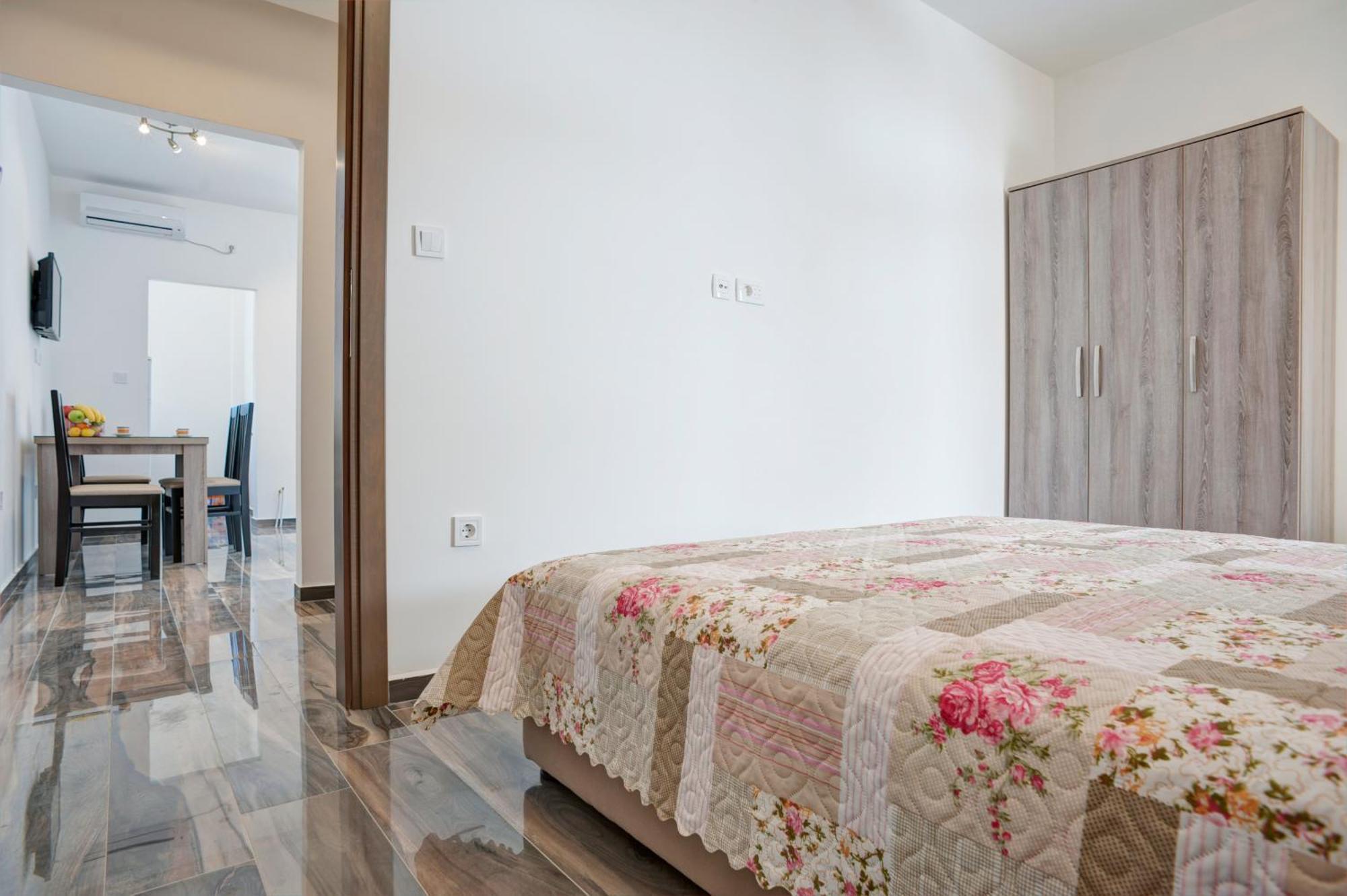 Apartmani Agape Petrovac Ngoại thất bức ảnh