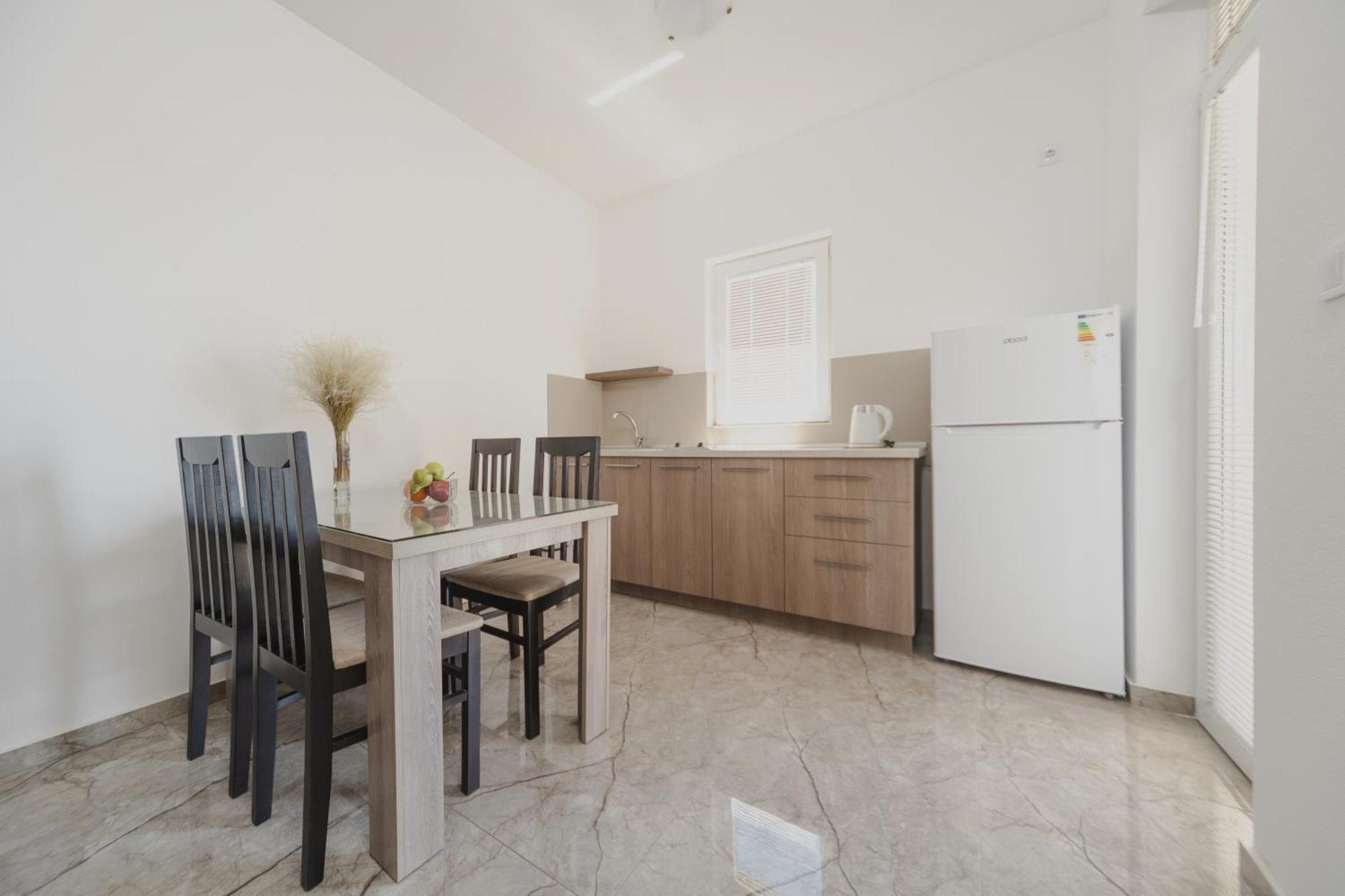 Apartmani Agape Petrovac Ngoại thất bức ảnh